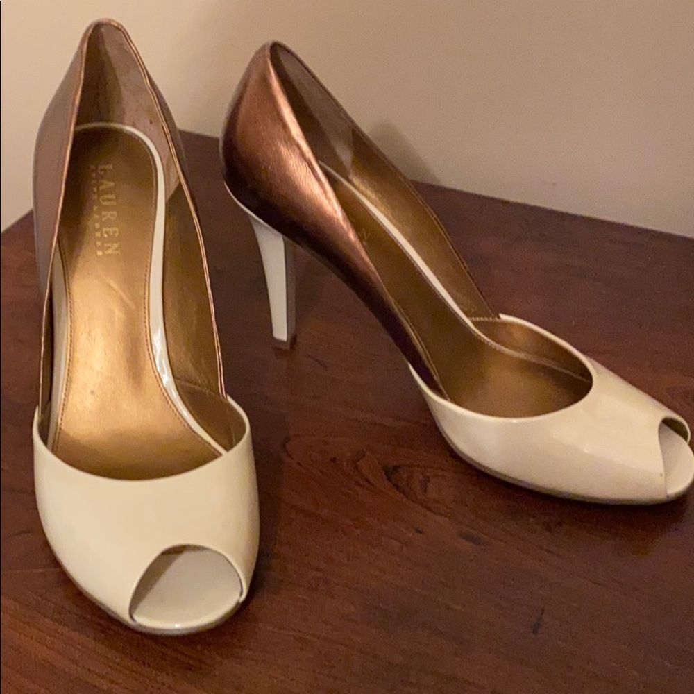 Lauren cream and gold peep toe pumps
